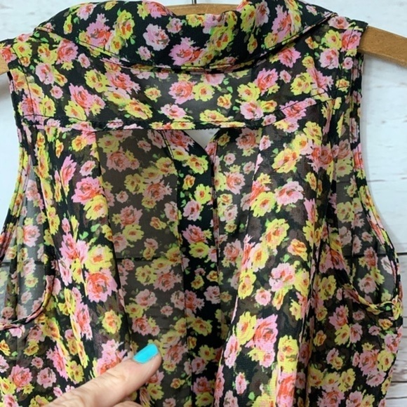 NWOT Disney D-Signed Floral Button Down Tunic - Picture 4 of 6